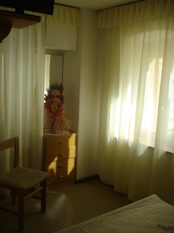 Larese 2*